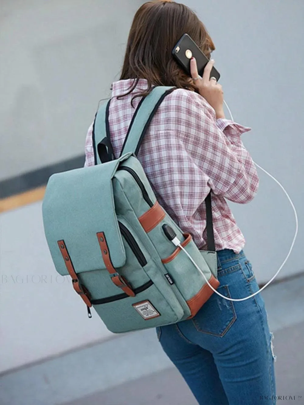 BagForLove - Classic Laptop Bag with Built-in USB Charging Hub
