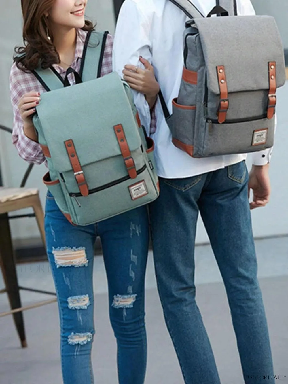 BagForLove - Classic Laptop Bag with Built-in USB Charging Hub