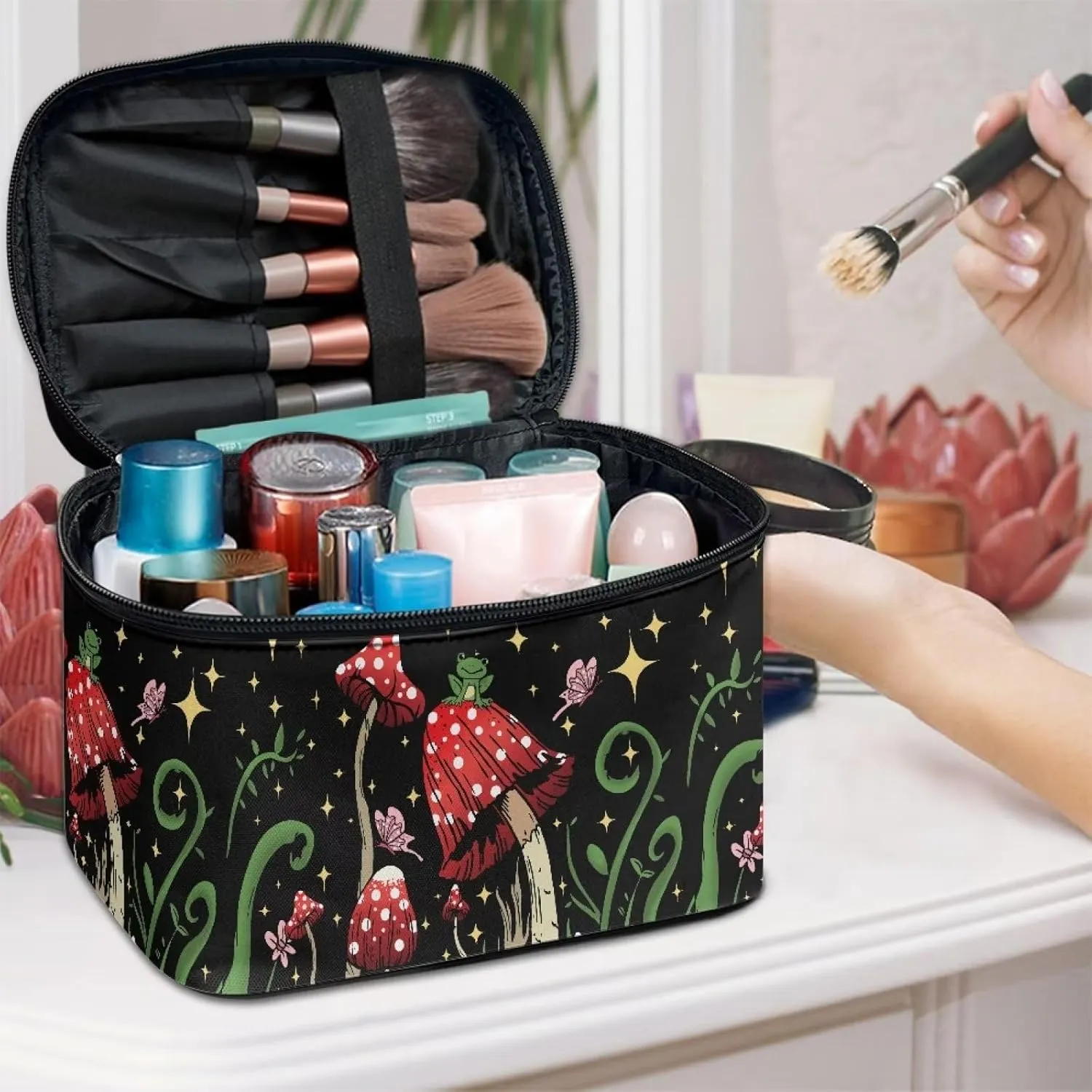 Cute Mushroom Cosmetic Bag Travel Makeup Bag for Teen Girls Cute Cosmetic Organizer Multifunction Toiletries Storage Pouch Fashion Travel Accessories