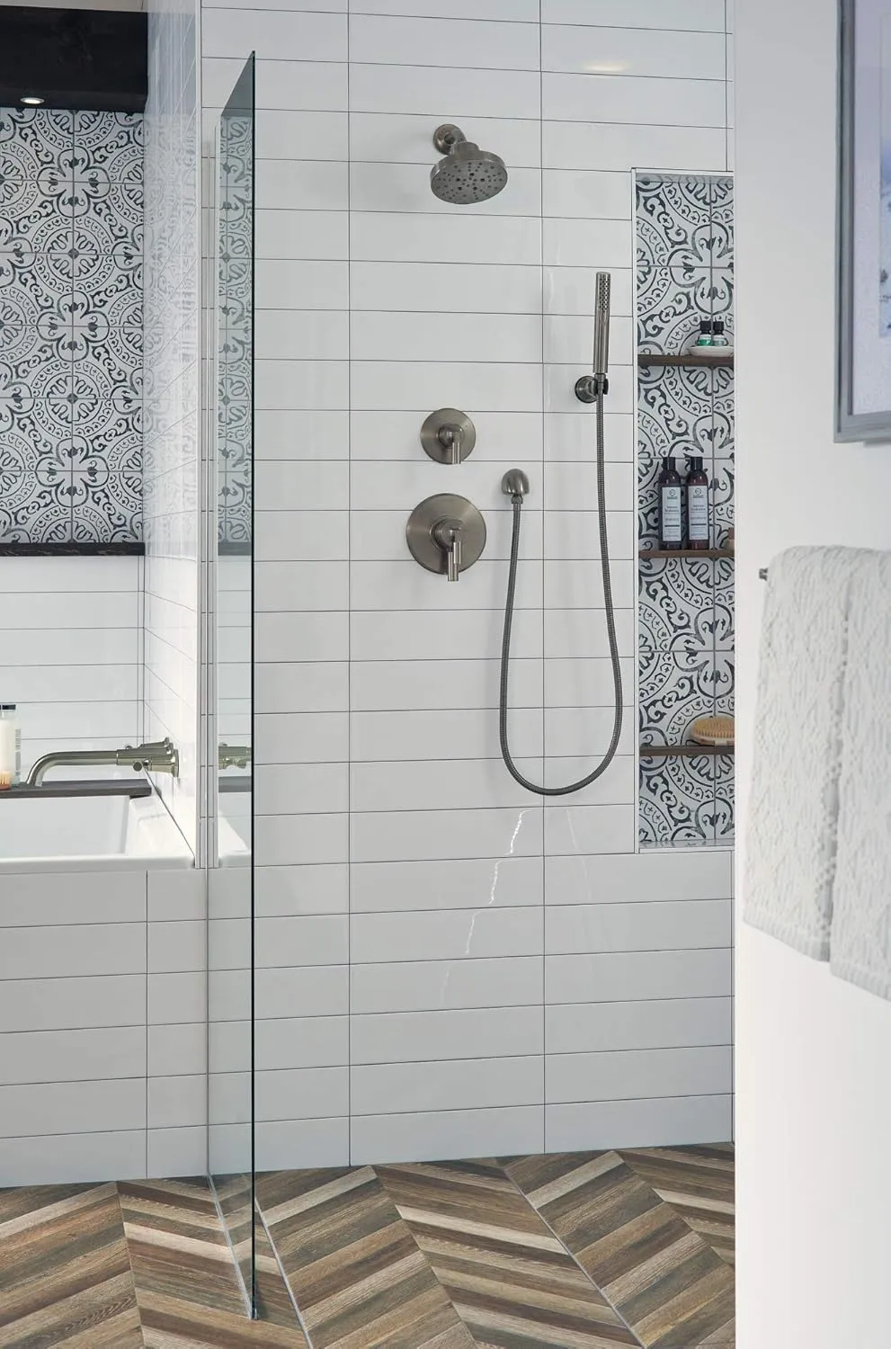 Delta Faucet Trinsic Single Spray Wall-Mount Hand Shower, Hand Held Shower with Hose, Black Handheld Shower Head, Hand Shower, Handheld Shower, Black Stainless 55085-KS