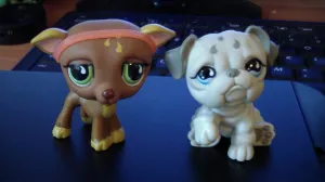 Littlest Pet Shop Pet Pairs Greyhound & Bulldog