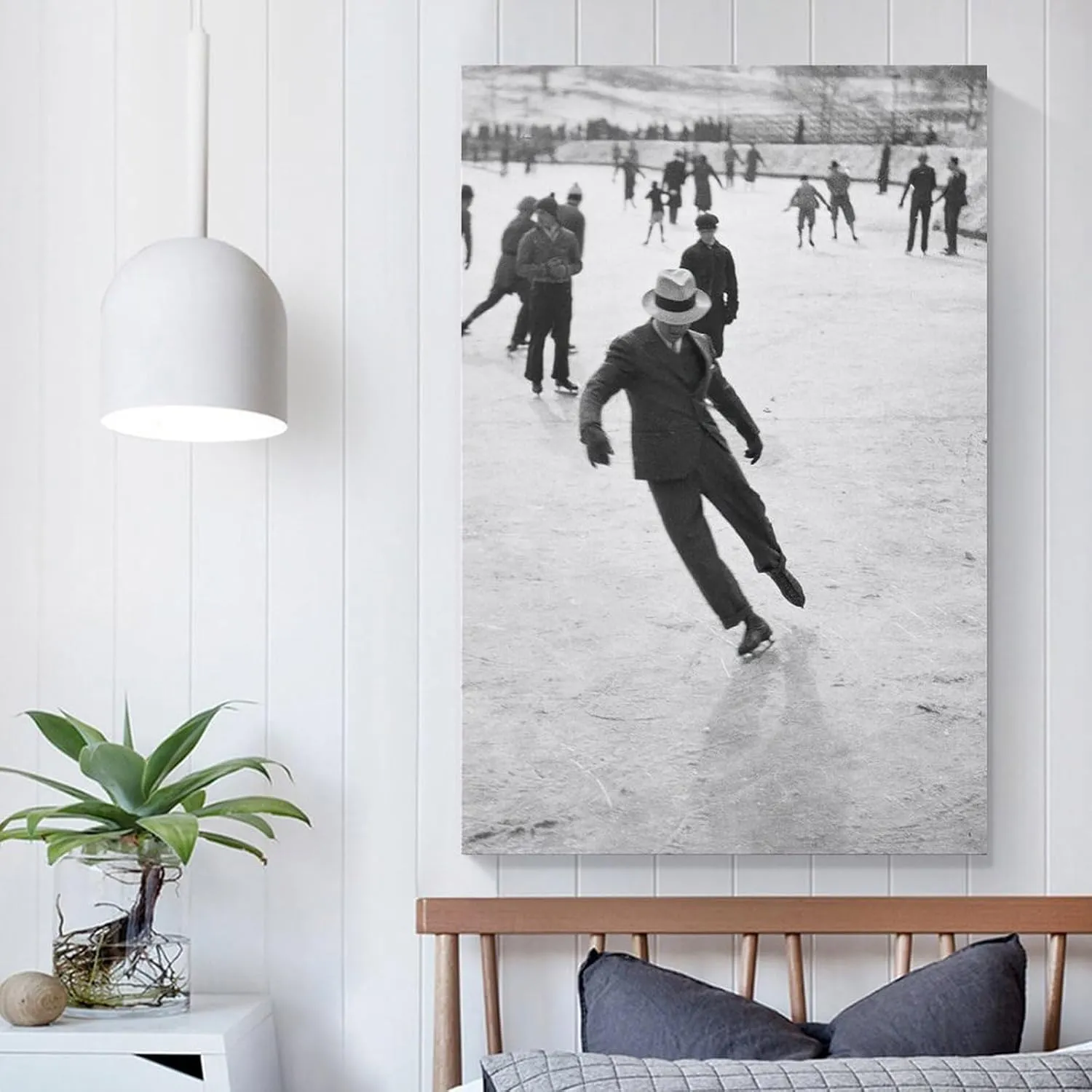 MGktgj Retro Black And White Men Skating Poster Stylish Elegant Canvas Wall Art Poster For Room Aesthetic And Decor Canvas Painting Wall Art Poster for Bedroom Living Room Decor 12x18inch(30x45cm)