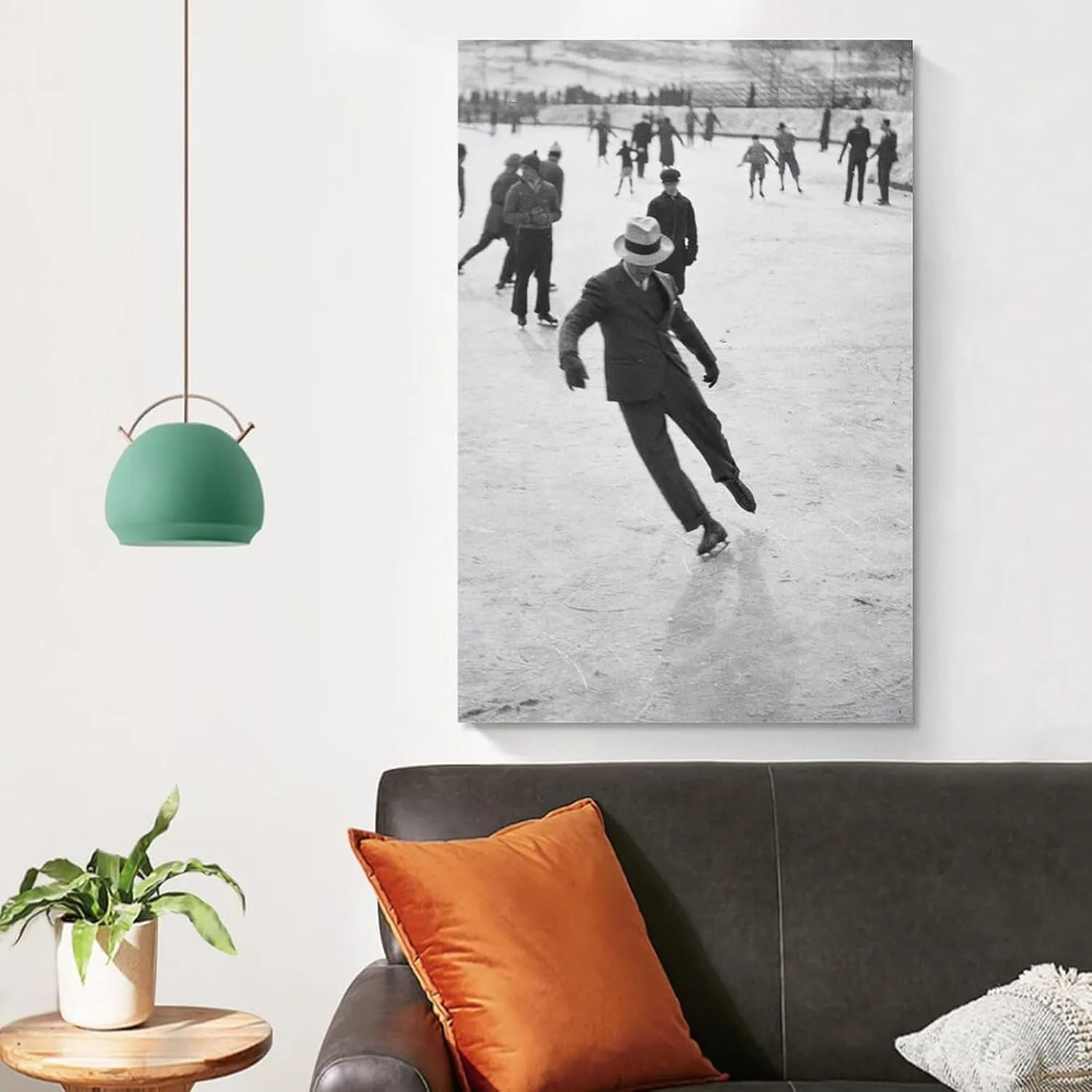 MGktgj Retro Black And White Men Skating Poster Stylish Elegant Canvas Wall Art Poster For Room Aesthetic And Decor Canvas Painting Wall Art Poster for Bedroom Living Room Decor 12x18inch(30x45cm)