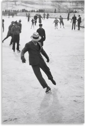 MGktgj Retro Black And White Men Skating Poster Stylish Elegant Canvas Wall Art Poster For Room Aesthetic And Decor Canvas Painting Wall Art Poster for Bedroom Living Room Decor 12x18inch(30x45cm)