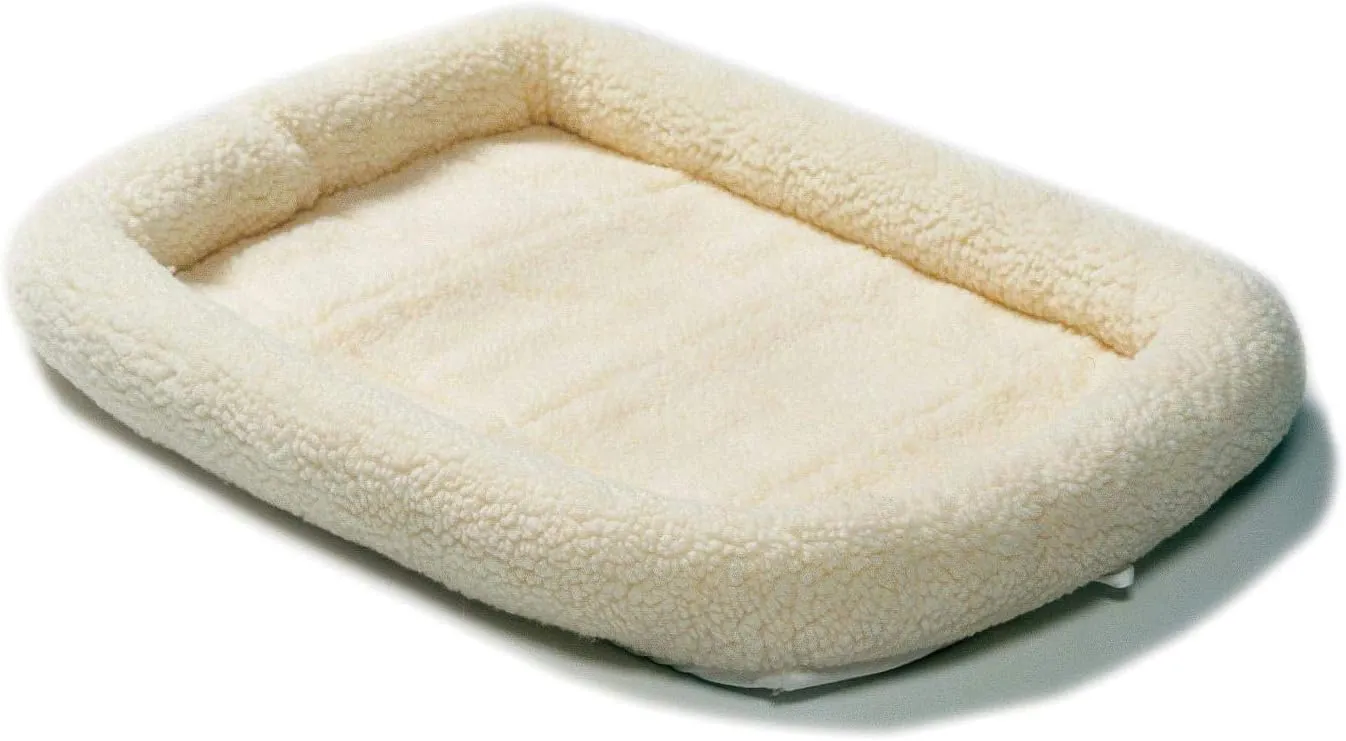 MidWest Homes for Pets Quiet Time Fleece Pet Mat Size: Medium (30" L x 21" W)