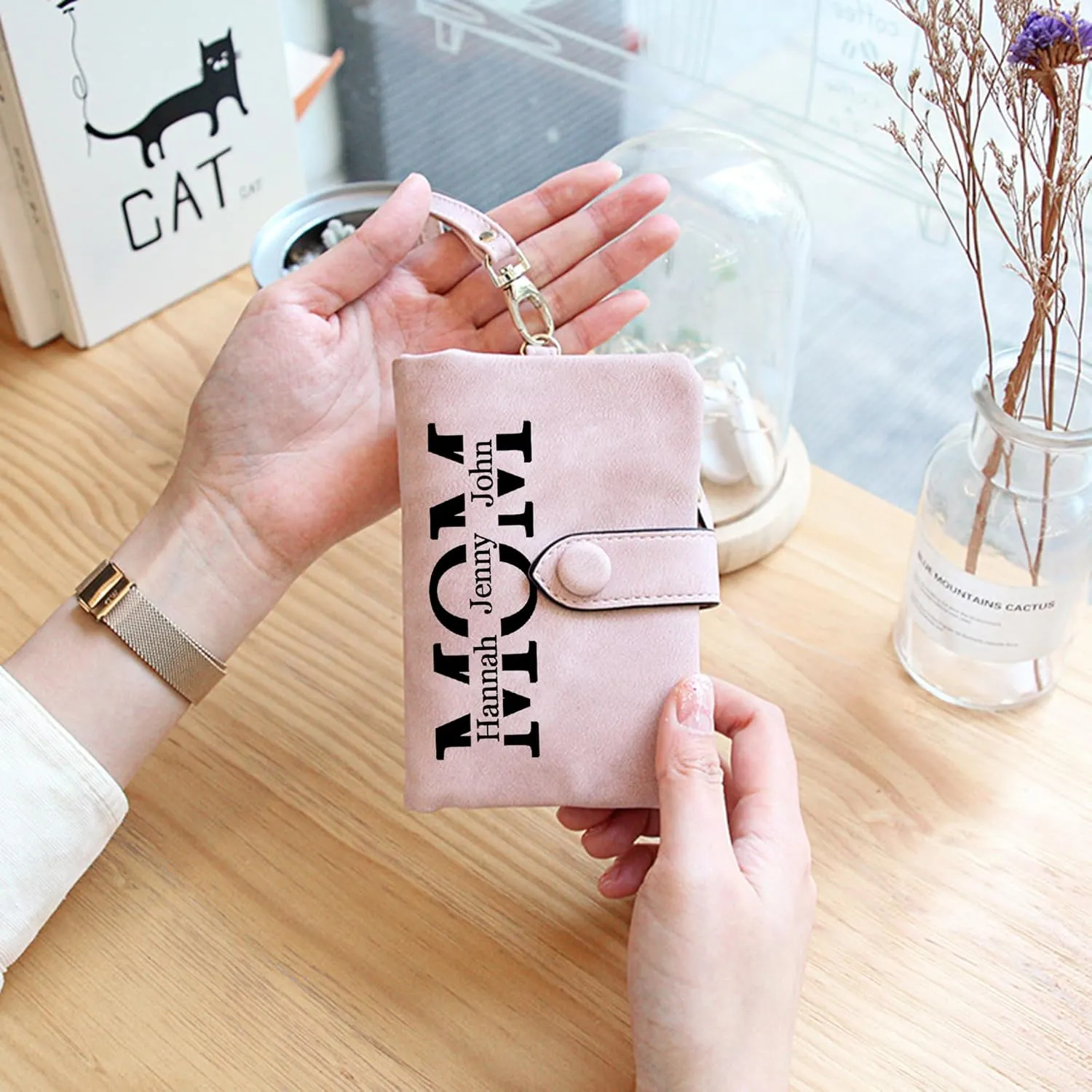 Personalized Gifts for Mom - Custom Womens Wallet with Names, Gifts for Mothers Day Mom Birthday - Customized Ladies Wristlet Wallet Coin Purse Bifold Cards Holder, Green