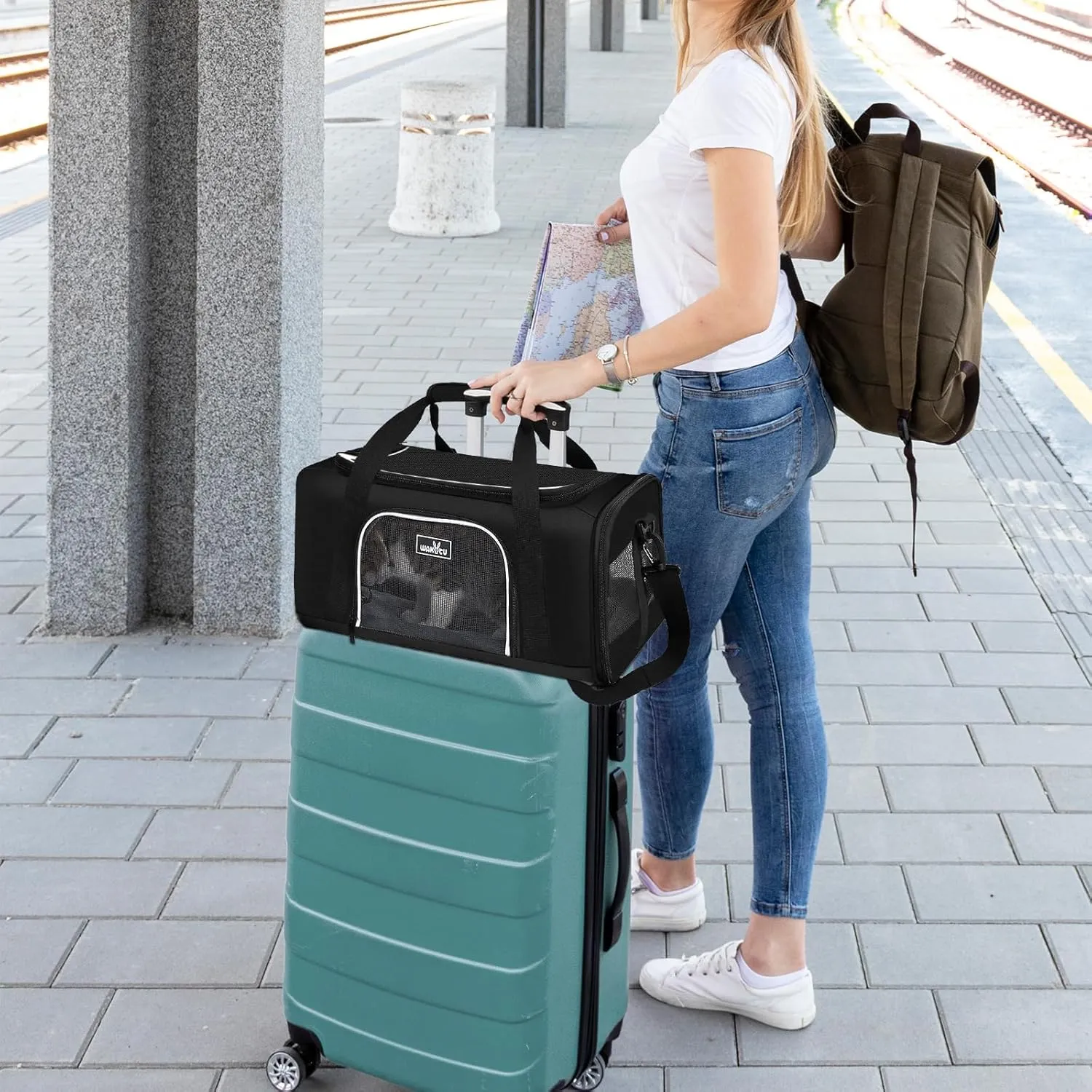 Pet Carrier for Small Dogs Cats TSA Approved Pet Travel Carrier Bag Adequate Ventilation Soft Dog Cat Carrier with Safety Lock Zipper