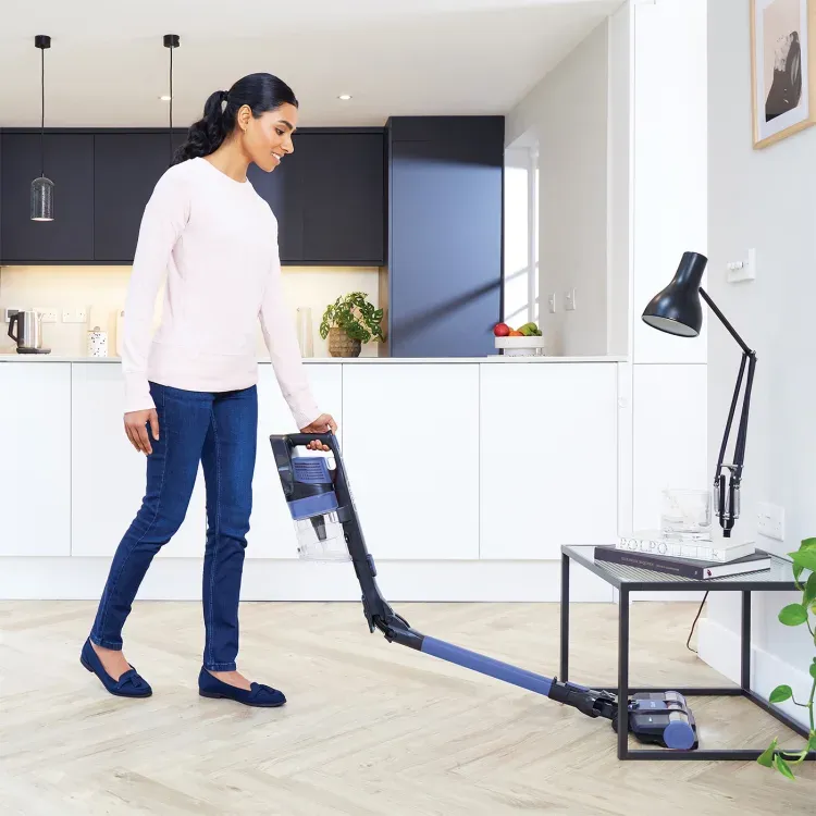 Shark 0.7L Anti Hair Wrap Cordless Vacuum Cleaner - Blue & Black | IZ202UK