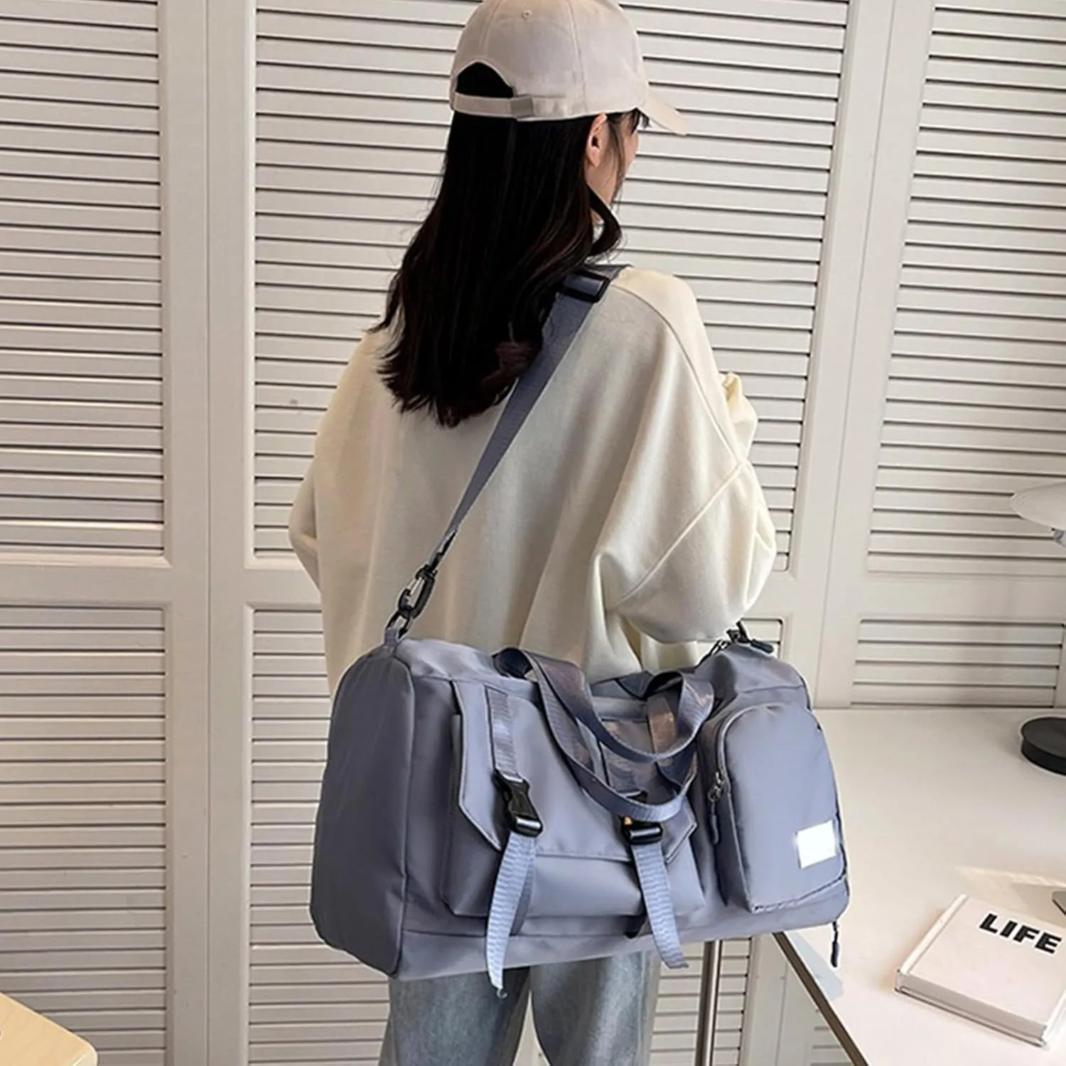 Sports Gym Bag Duffle Bag with Shoes Compartment, Waterproof Lightweight Travel Duffle Bag for Gym Swimming Vacation
