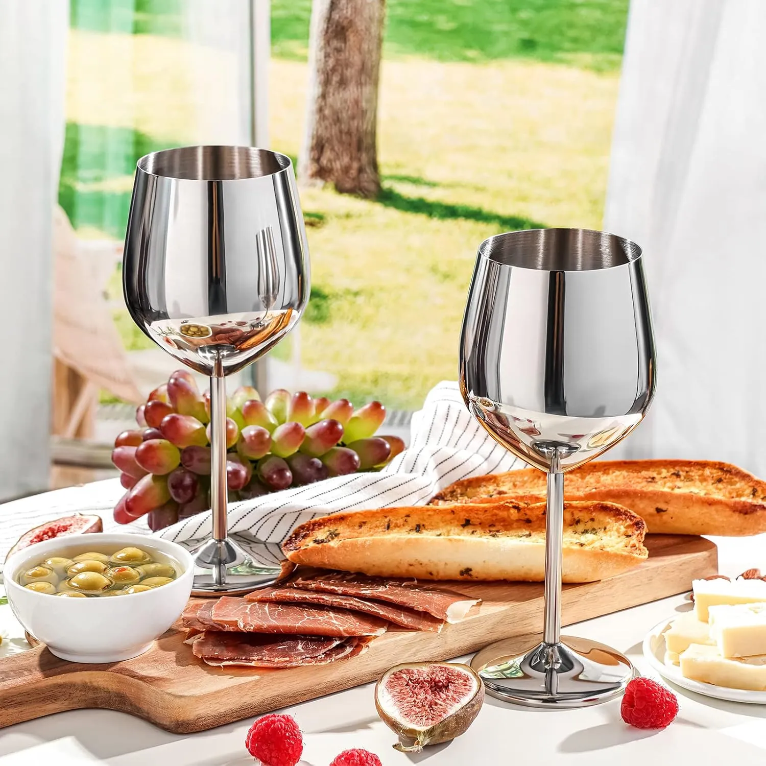 Stainless Steel Wine Glasses Set of 4, 18oz Unbreakable Metal Wine Glass, Fancy, Unique Wine Goblets for Outdoor, Travel, Camping and Pool, Ideal Gift for Wine Lovers (Silver)
