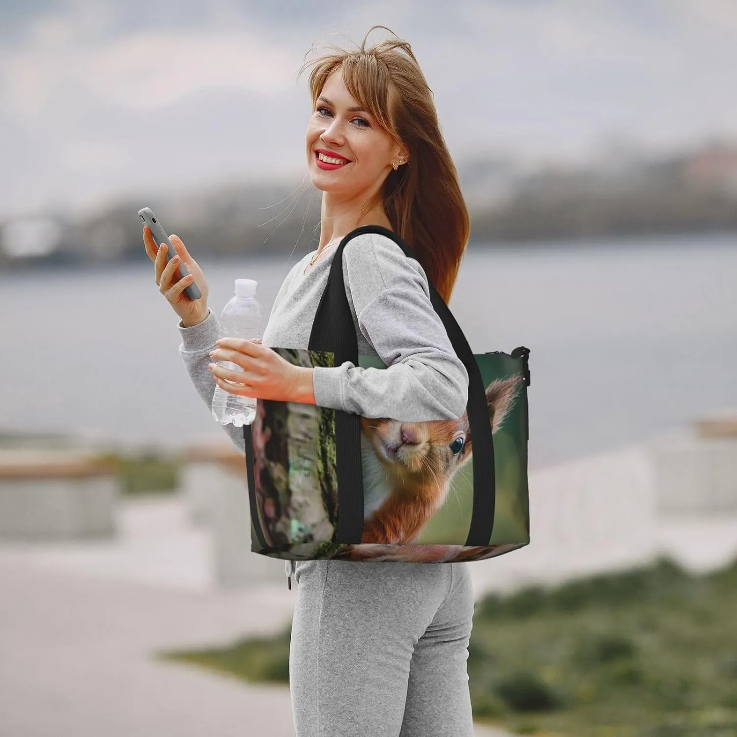 Travel Duffle Bag Forest Animal Squirrel Weekender Overnight Bags Luggage Bag for Women Men Waterproof Sports Gym Bag Hand Bag with Shoulder Strap