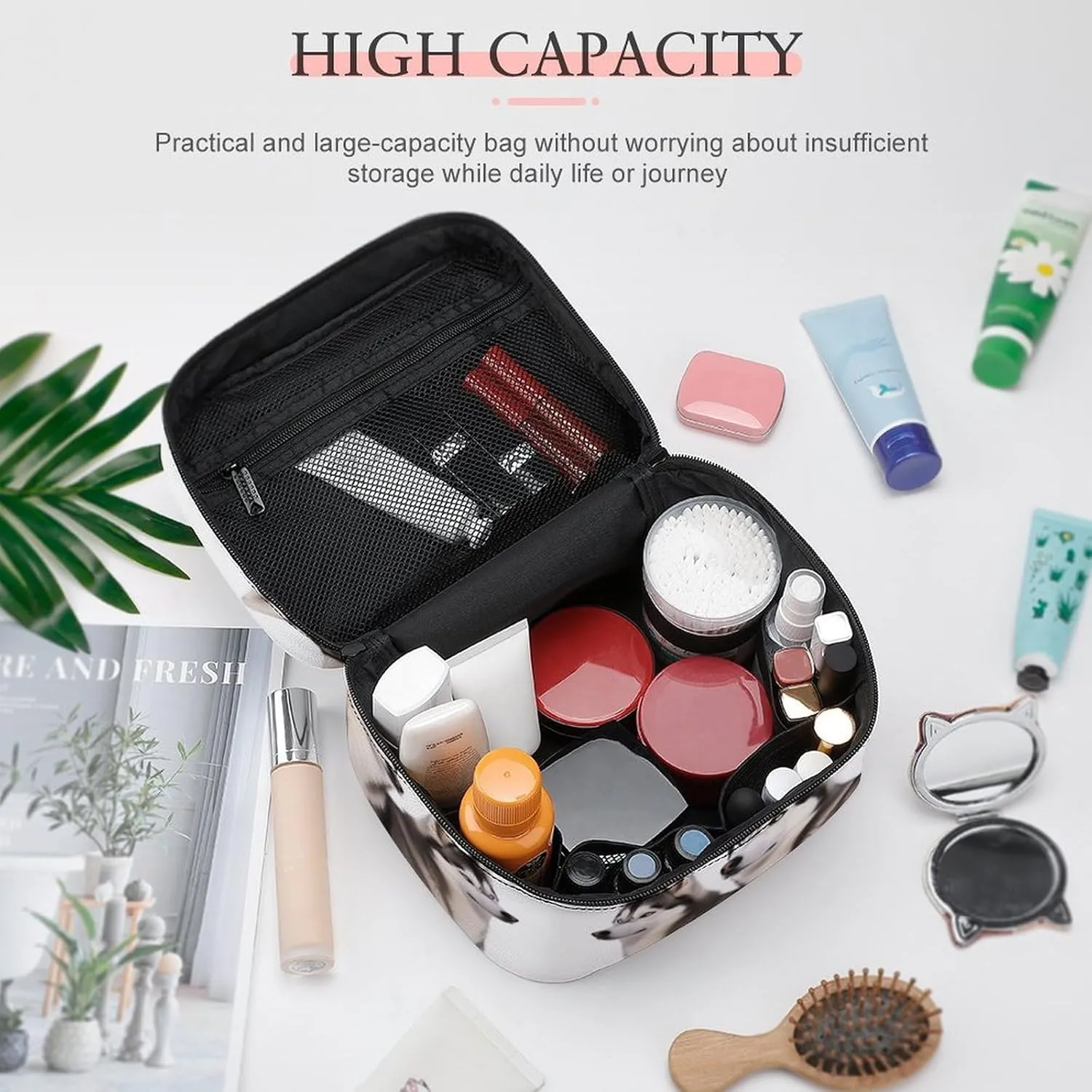 Travel Toiletry Bag for Women And Men,Husky Dogs Toiletry Organizer, Makeup Bag Travel Organizer for Shampoo,Toiletries